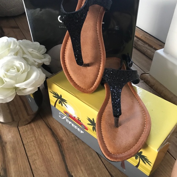 Black Glitter Thong Sandals - Picture 3 of 6